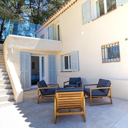 Elegant - Panoramic Vineyard View *